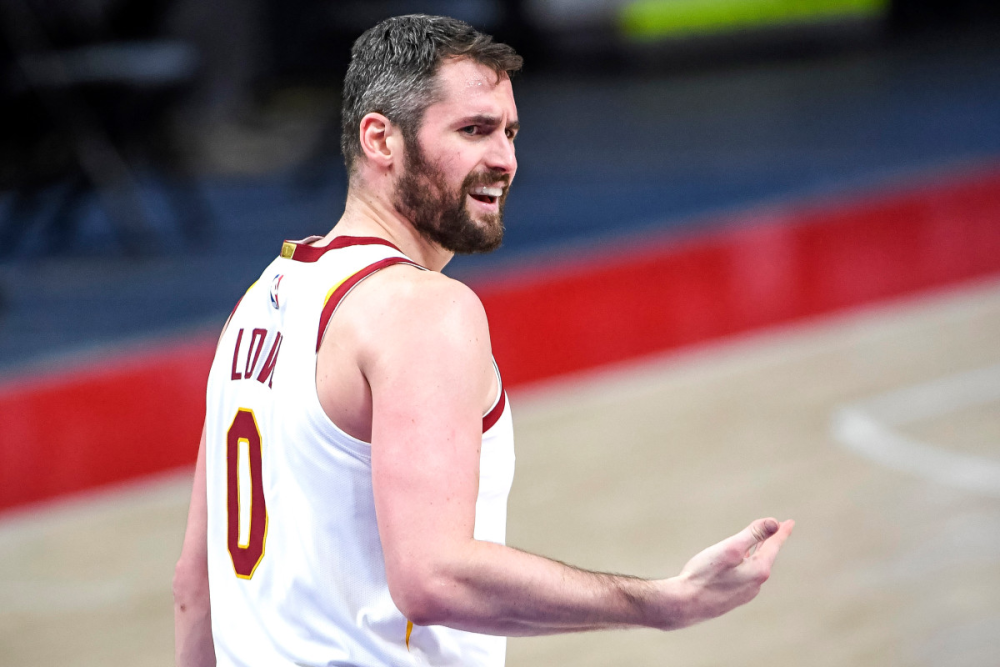  班凯罗持续高光魔术青年军爆冷击败雄鹿  